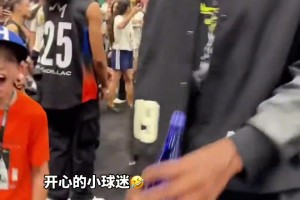 小球迷决定一个星期不洗手……杜兰特内心暗爽...